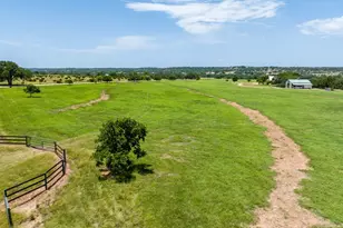 810 Clear Creek Rd, Fredericksburg, TX 78624 - Photo 4