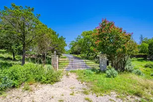 400 Peggy St, Kerrville, TX 78028 - Photo 38