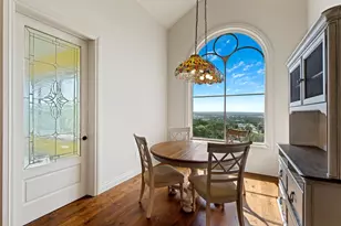 400 Peggy St, Kerrville, TX 78028 - Photo 14