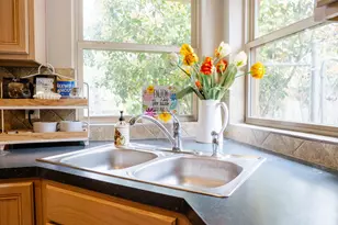 203 S Creek St, Fredericksburg, TX 78624 - Photo 16