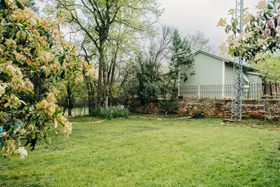 203 S Creek St, Fredericksburg, TX 78624 - Photo 44