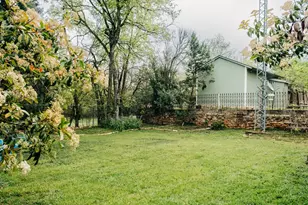 203 S Creek St, Fredericksburg, TX 78624 - Photo 44