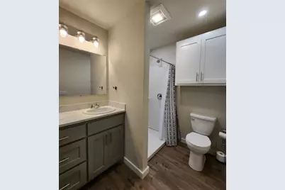 804 N Orange St, Fredericksburg, TX 78624 - Photo 8