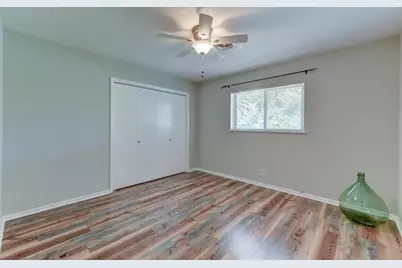 302 Frederick Rd, Fredericksburg, TX 78624 - Photo 26