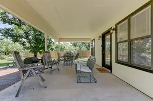 302 Frederick Rd, Fredericksburg, TX 78624 - Photo 50
