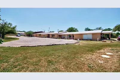 930 Hwy 261, Llano, TX 78609 - Photo 18