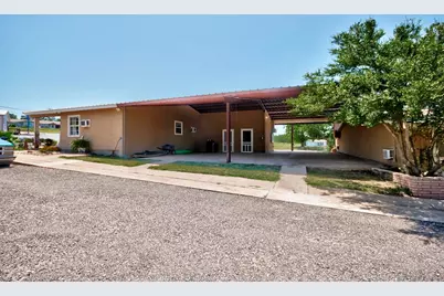 930 Hwy 261, Llano, TX 78609 - Photo 16