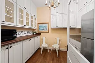 308 E Travis St, Fredericksburg, TX 78624 - Photo 12