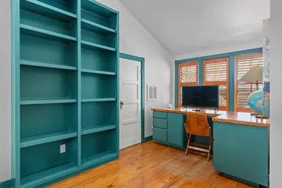 308 E Travis St, Fredericksburg, TX 78624 - Photo 26