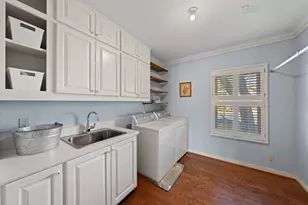 308 E Travis St, Fredericksburg, TX 78624 - Photo 24