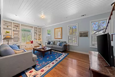 308 E Travis St, Fredericksburg, TX 78624 - Photo 6