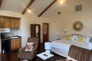 406 Cross Mountain Dr, Fredericksburg, TX 78624 - Photo 10