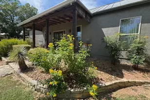 406 Cross Mountain Dr, Fredericksburg, TX 78624 - Photo 2