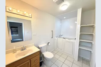 613 N Harper St, Kerrville, TX 78028 - Photo 10