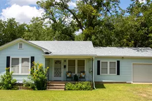 304 S Crockett St, Fredericksburg, TX 78624 - Photo 34