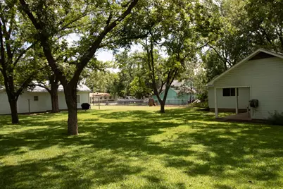 304 S Crockett St, Fredericksburg, TX 78624 - Photo 24