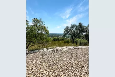309 Ridgeview Dr, Fredericksburg, TX 78624 - Photo 4
