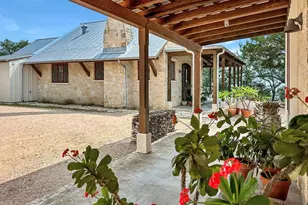 309 Ridgeview Dr, Fredericksburg, TX 78624 - Photo 2