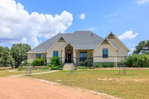 201 Mystic Oaks Trl, Fredericksburg, TX 78624 - Photo 2