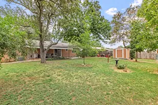 604 N Bowie, Fredericksburg, TX 78624 - Photo 28