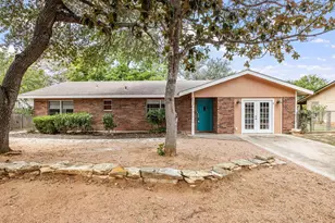 604 N Bowie, Fredericksburg, TX 78624 - Photo 1