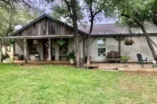 661 Sandy Ln, Fredericksburg, TX 78624 - Photo 2