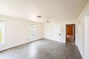 201 Hwy St, Fredericksburg, TX 78624 - Photo 4