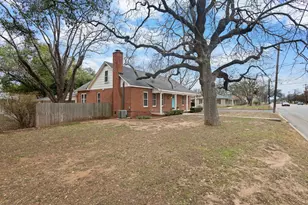 901 N Llano St, Fredericksburg, TX 78624 - Photo 40