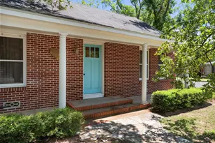 901 N Llano St, Fredericksburg, TX 78624 - Photo 2