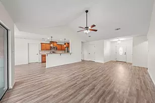 720 Darlington Dr, Fredericksburg, TX 78624 - Photo 6