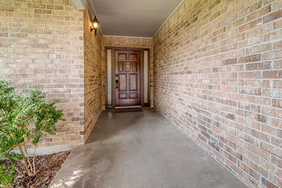 205 Crestwood Dr, Fredericksburg, TX 78624 - Photo 2