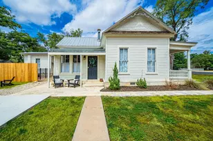 501 W San Antonio St, Fredericksburg, TX 78624 - Photo 2