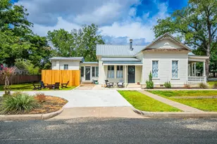 501 W San Antonio St, Fredericksburg, TX 78624 - Photo 32