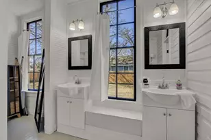501 W San Antonio St, Fredericksburg, TX 78624 - Photo 22