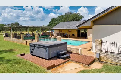 325 County Rd 389, Fredonia, TX 76842 - Photo 24