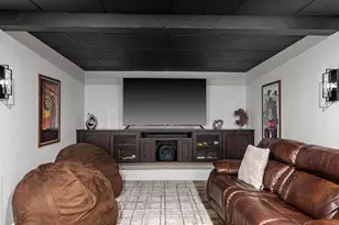 907 W Travis St, Fredericksburg, TX 78624 - Photo 10