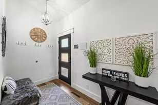 907 W Travis St, Fredericksburg, TX 78624 - Photo 6