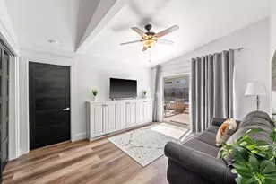 907 W Travis St, Fredericksburg, TX 78624 - Photo 22