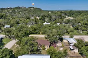 310 W Canal St, Menard, TX 76859 - Photo 34