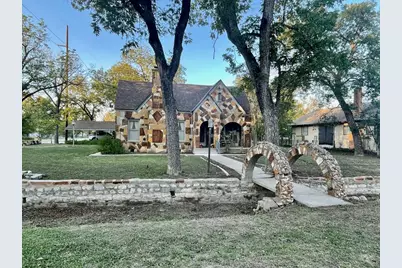 310 W Canal St, Menard, TX 76859 - Photo 2