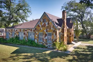 310 W Canal St, Menard, TX 76859 - Photo 14