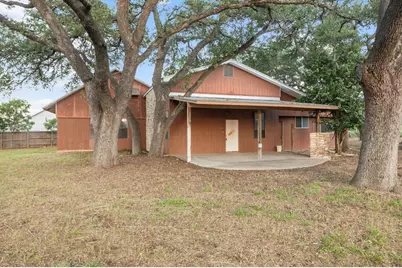 604 N Cherry St, Fredericksburg, TX 78624 - Photo 1