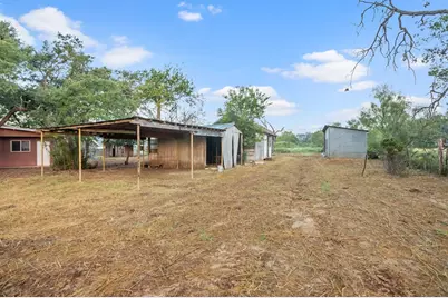 604 N Cherry St, Fredericksburg, TX 78624 - Photo 16