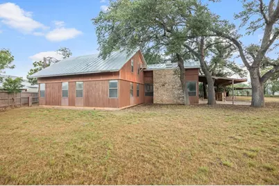 604 N Cherry St, Fredericksburg, TX 78624 - Photo 12