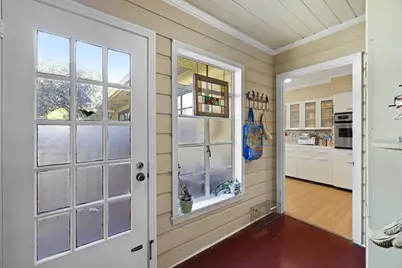 825 Myrta St, Kerrville, TX 78028 - Photo 34