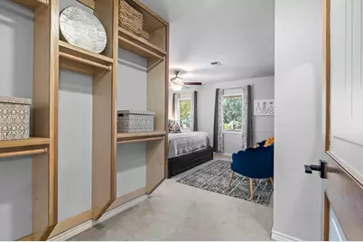 904 N Orange St, Fredericksburg, TX 78624 - Photo 18