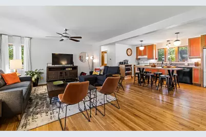 904 N Orange St, Fredericksburg, TX 78624 - Photo 4
