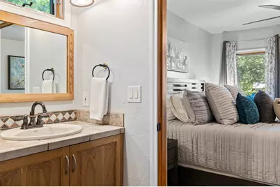 904 N Orange St, Fredericksburg, TX 78624 - Photo 24