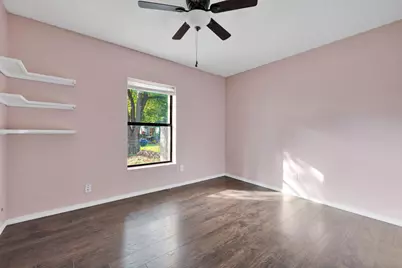 319 Pearl St, Kerrville, TX 78028 - Photo 14