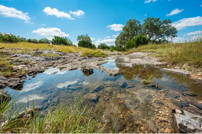 12995 Hackberry Rd, Rocksprings, TX 78880 - Photo 18